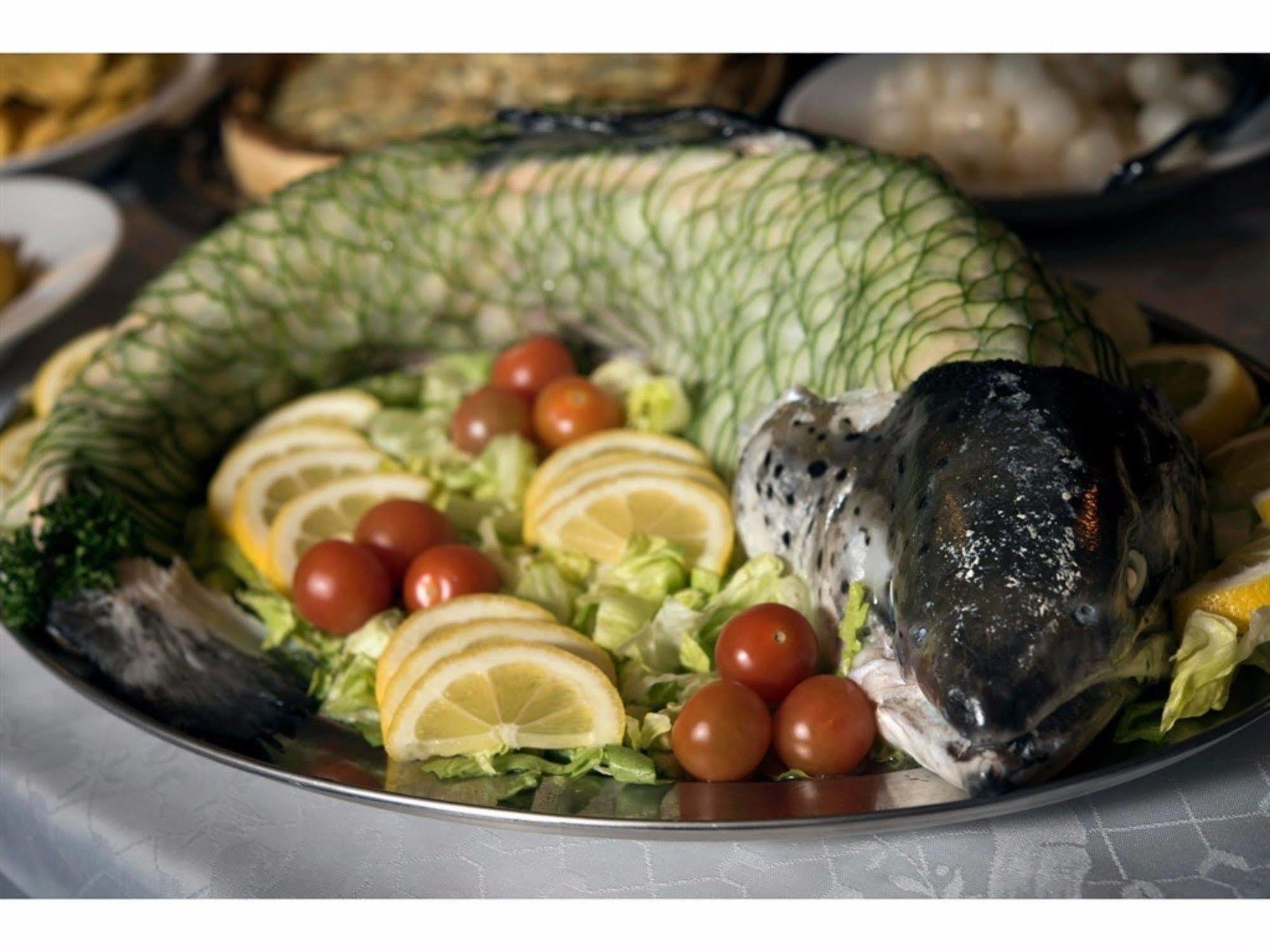 The Dolphin Inn 킹스브리지 외부 사진