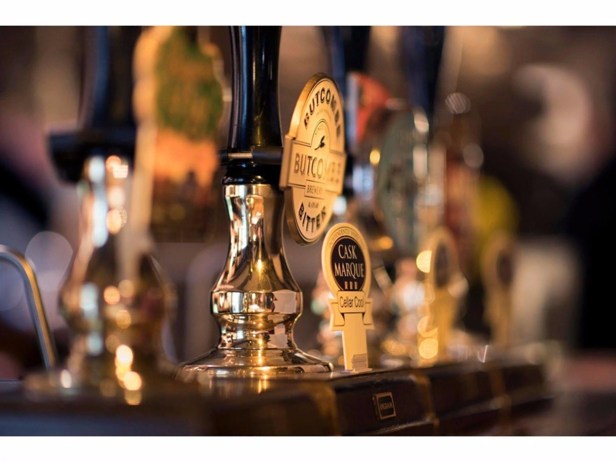 The Dolphin Inn 킹스브리지 외부 사진