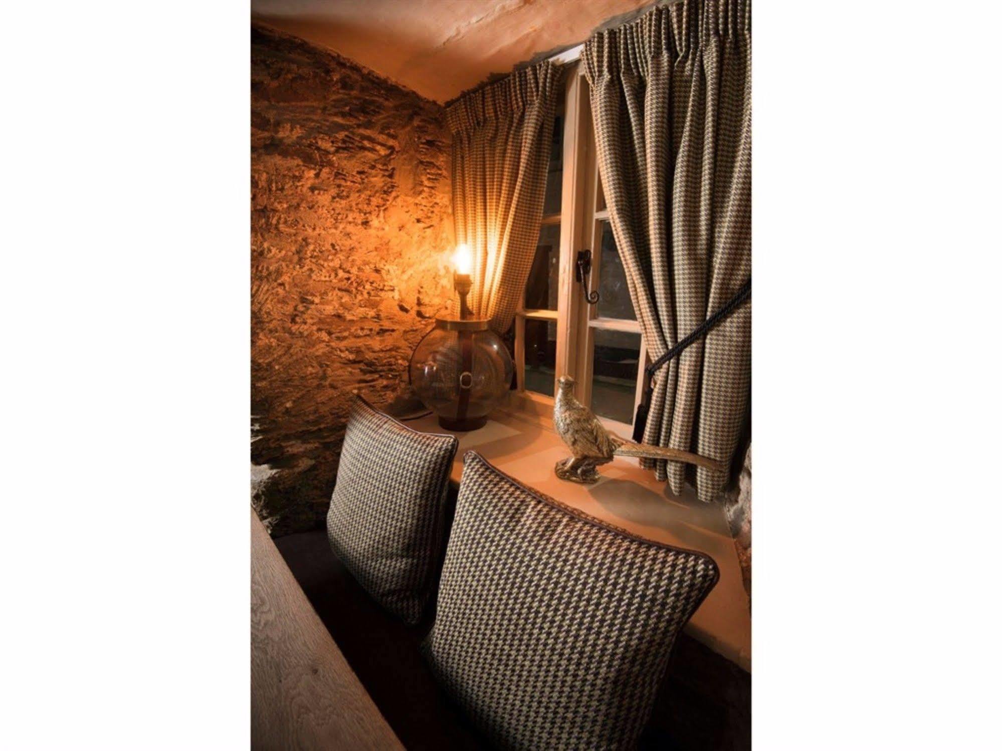 The Dolphin Inn 킹스브리지 외부 사진